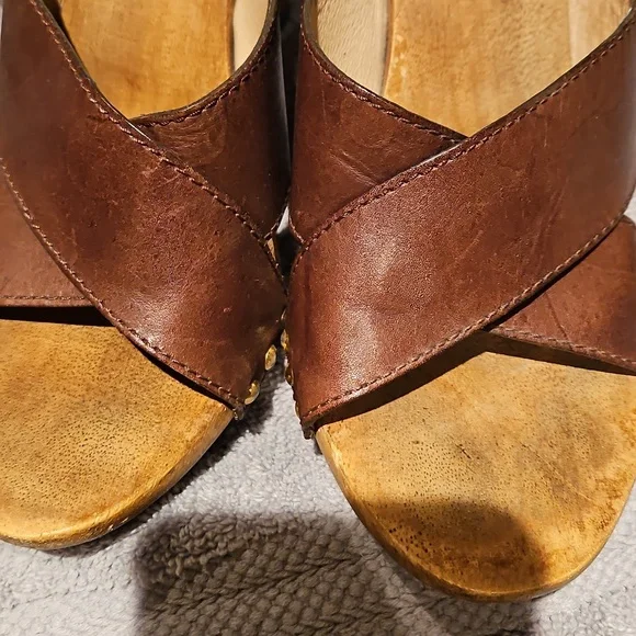 Michael Michael Kors wood leather heels size 8 sandals - Picture 8 of 8